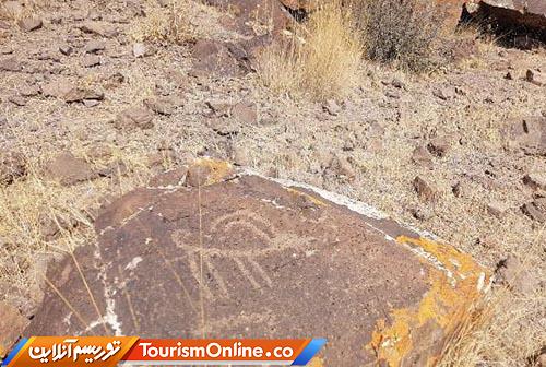 نقوش صخرهای