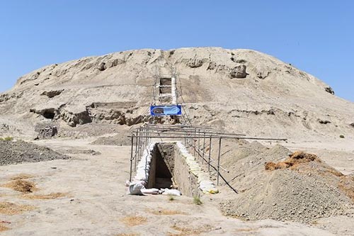 باستانشناسان