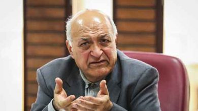 محمود آموزگار