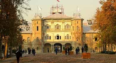 سردر باغ ملي