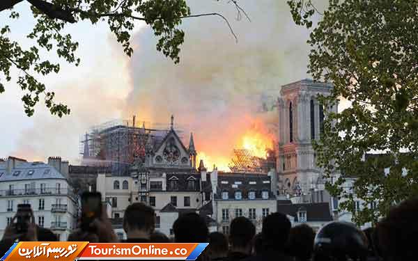 سوختن کلیسای نوتردام