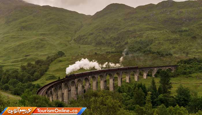 پل طاق مانند ریلی در اسکاتلند -Glenfinnan