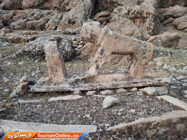 شیرهای سنگی