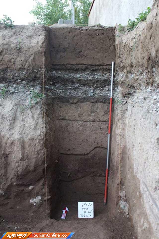 کشف ظروف سفالی