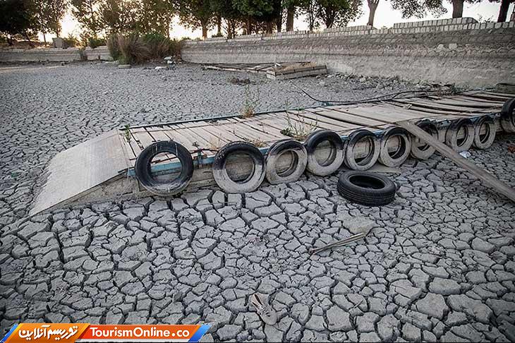 خشک شدن دریاچه