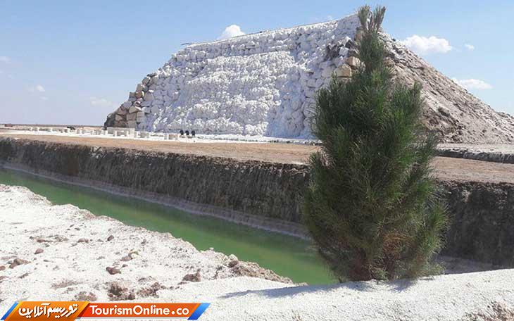 آبشار نمکی پتاس اصفهان