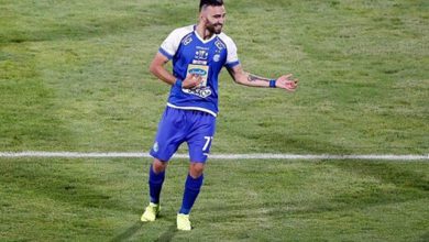 مهاجم استقلال