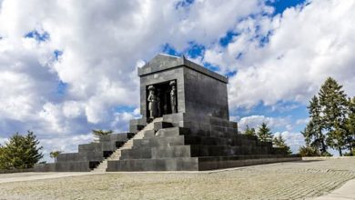 آرامگاه کوروش در شهر سفید اروپا