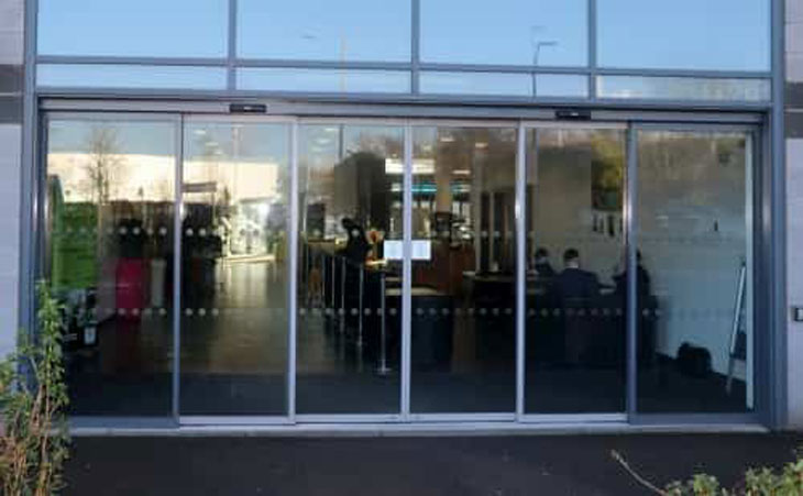 درب اتوماتیک مغازه