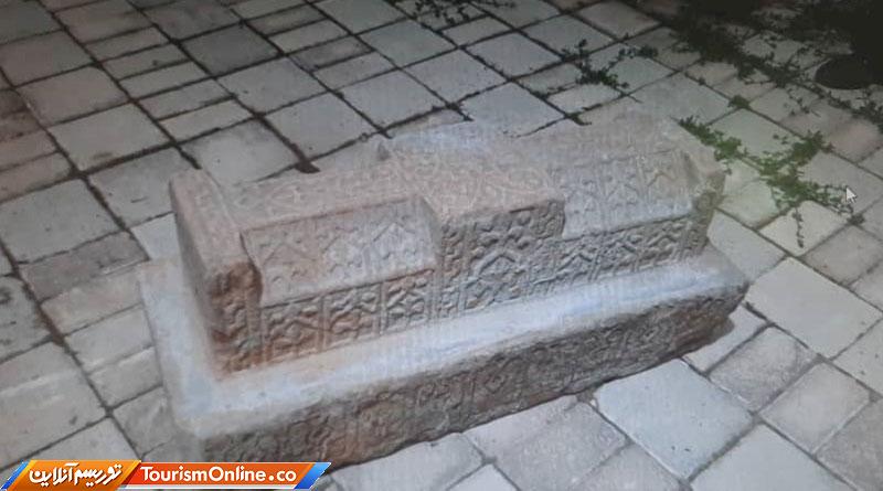 کشف سنگ قبر قدیمی در همدان