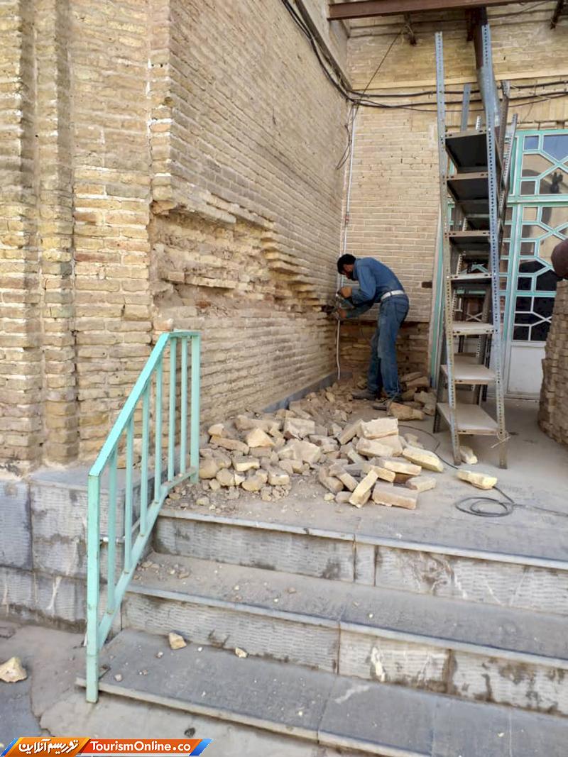 مسجد سرخ ساوه