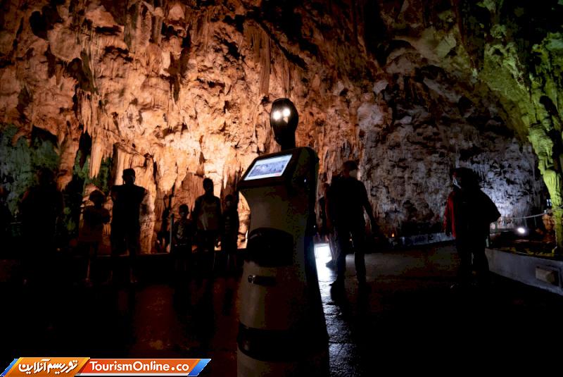 ربات گردشگری یونان