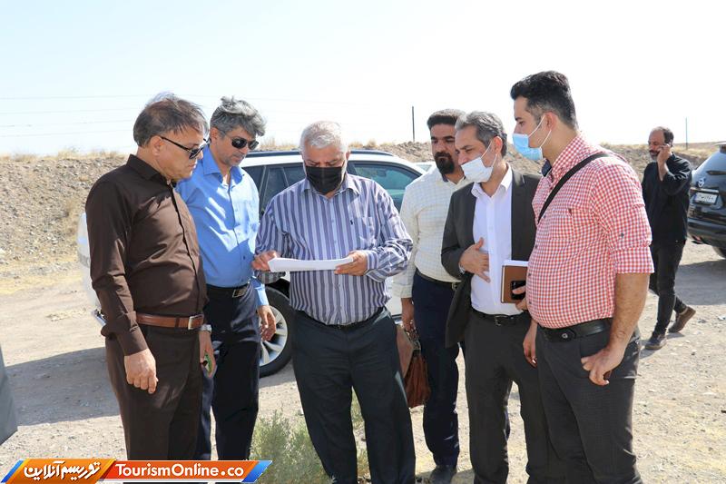 دهکده گردشگری بیدمجنون