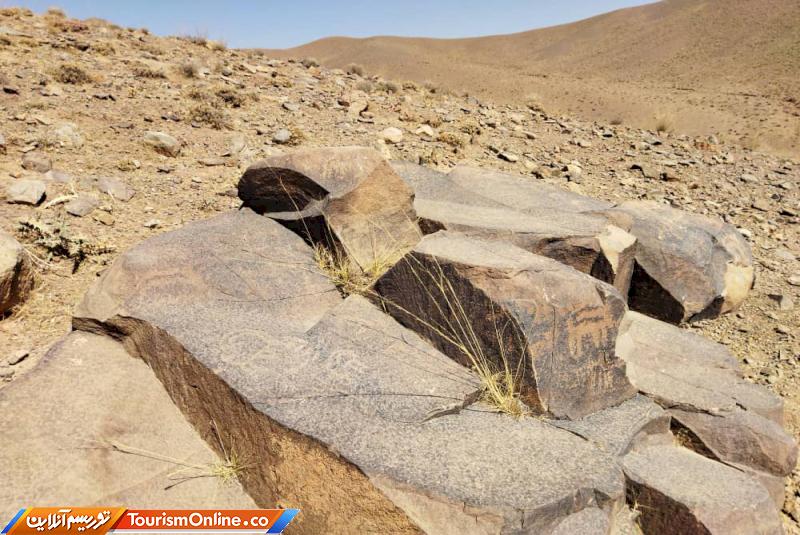 کشف مجموعه سنگ‌نگاره در محلات