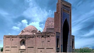 استاد کاشی کاری