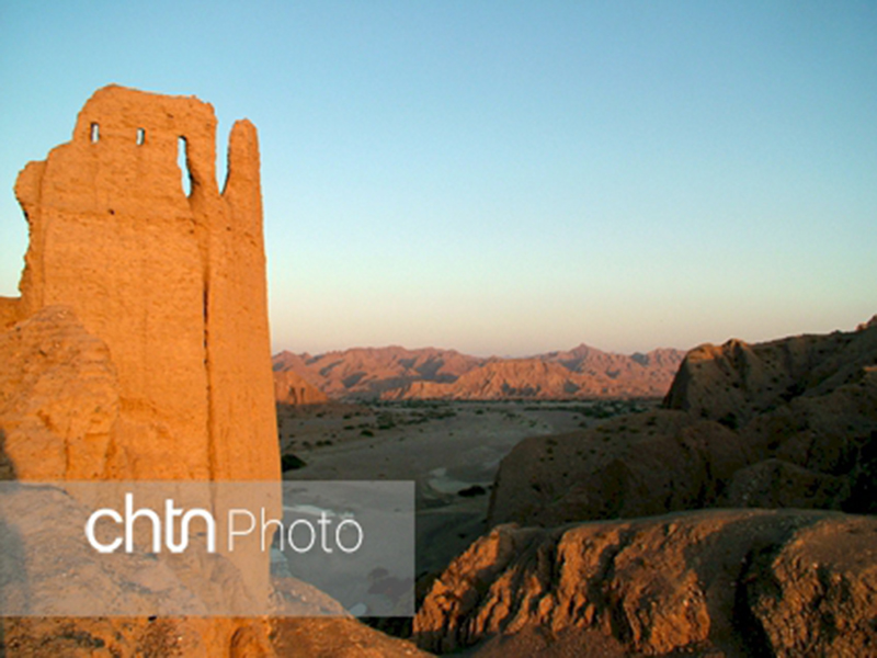 قلعه هزاره میناب