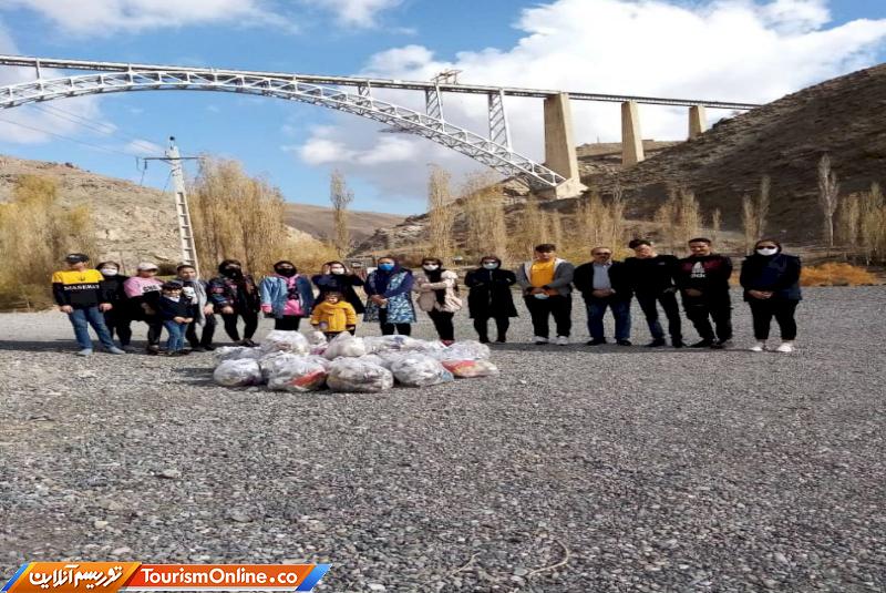 پاکسازی محوطه تاریخی خوی