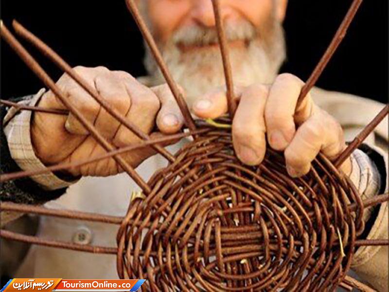 داریان پاوه روستای ارغوان بافی