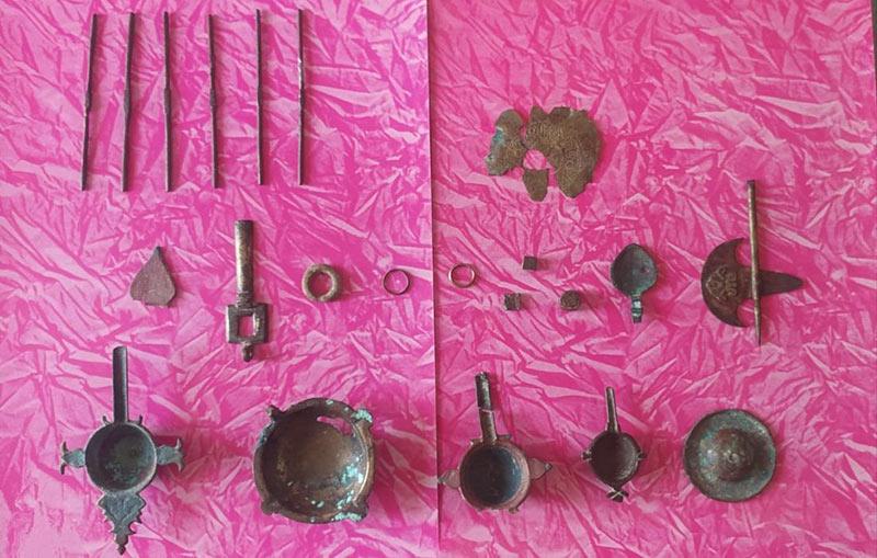 کشف شی تاریخی در دشتستان