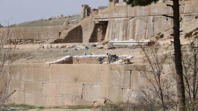 کاوش کتیبه سه زبانه داریوش