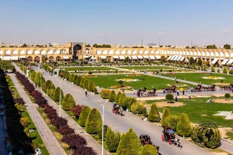 دو جهانگرد اروپایی