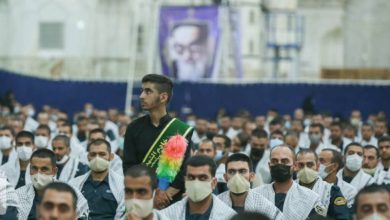 مراسم بزرگداشت سی و سومین سالروز ارتحال ملکوتی بنیانگذار جمهوری اسلامی حضرت امام خمینی ( ره) ساعتی پیش با حضور عاشقان پیر جماران در حرم مطهر امام راحل آغاز شد.