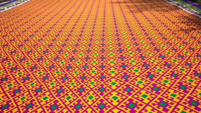 بزرگ‌ترین گلیم دست‌بافت دنیا 