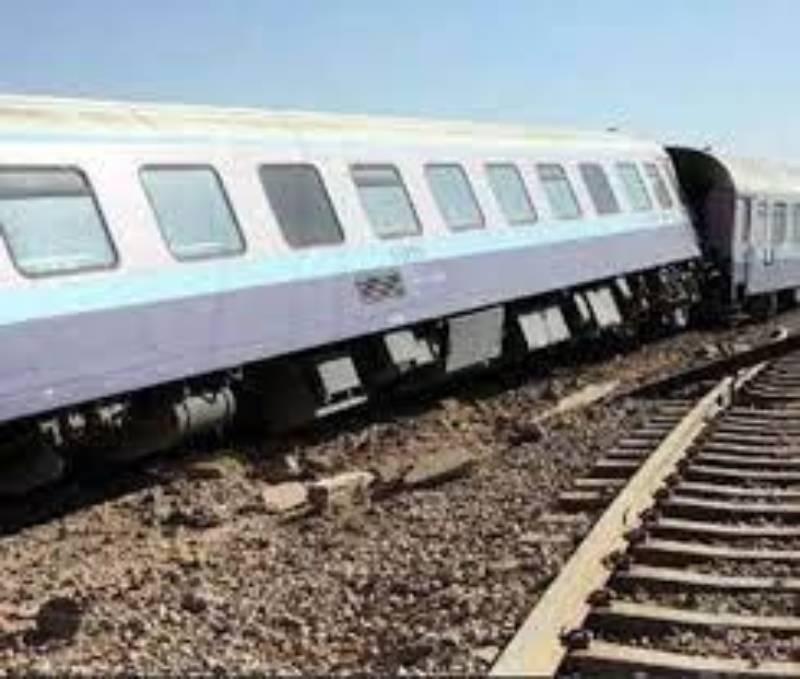 علت خروج قطار مشهد - یزد از ریل