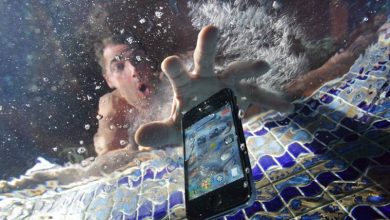 اگر گوشی‌ در آب افتاد چه کنیم؟