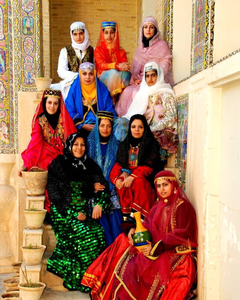 تصاویر زیبا از لباس های فاخر ایرانی در موزه لباس شیراز