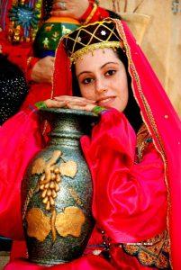 تصاویر زیبا از لباس های فاخر ایرانی در موزه لباس شیراز