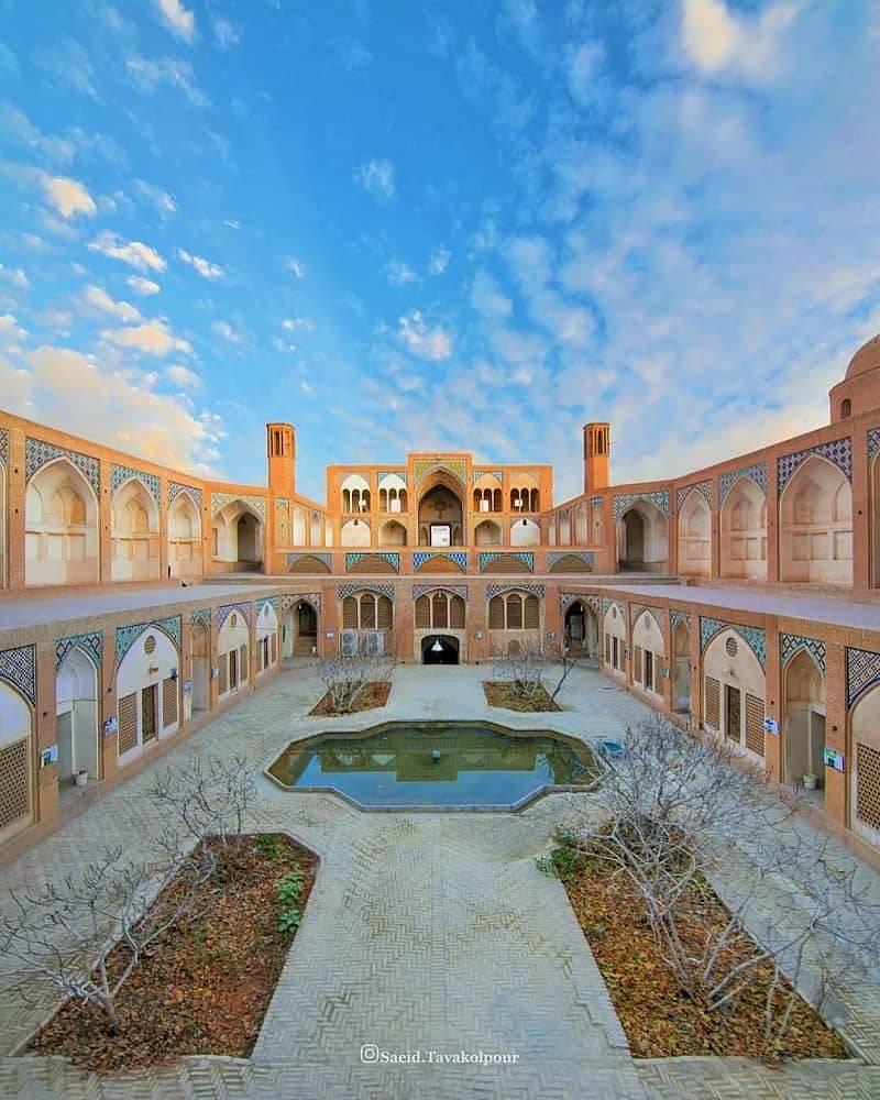 مسجد آقا بزرگ