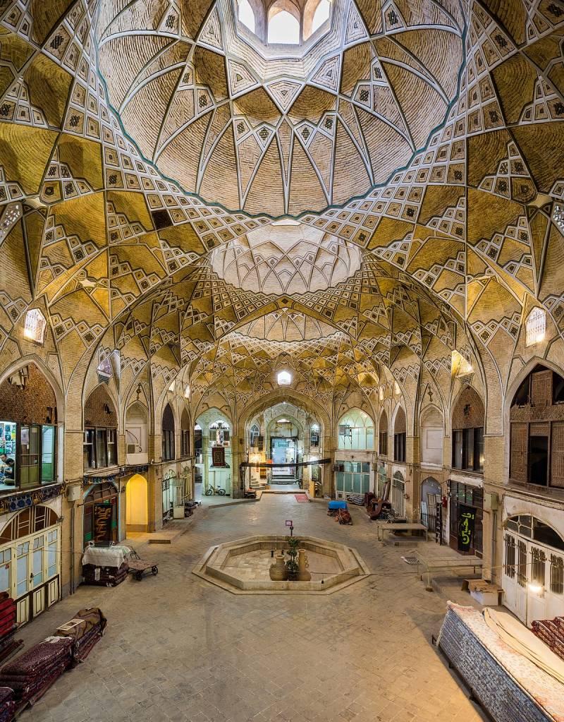 تیمچه بزرگ بازار قم