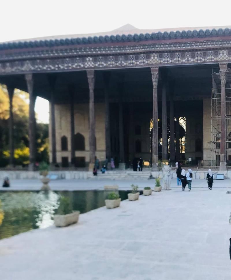 چهل ستونی که 20 ستون آن گم شده!