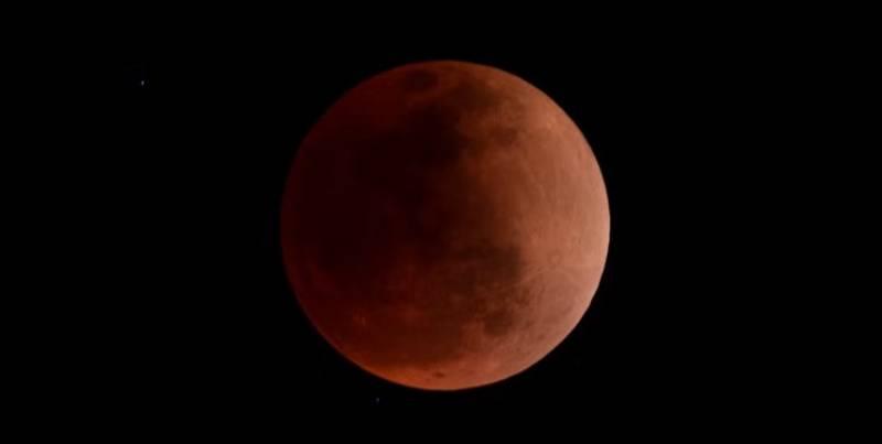 فردا شب به آسمان نگاه کن!