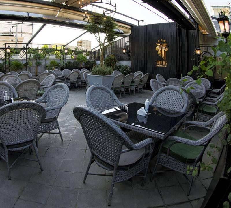 رستوران روباز مشهد