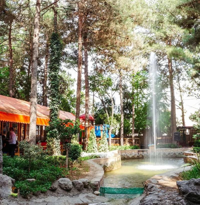 رستوران روباز در مشهد