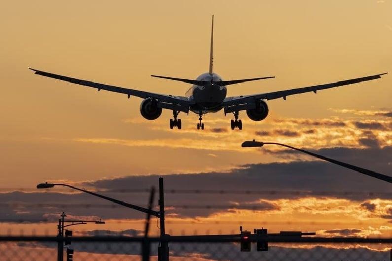 عوارض خروج مسافر