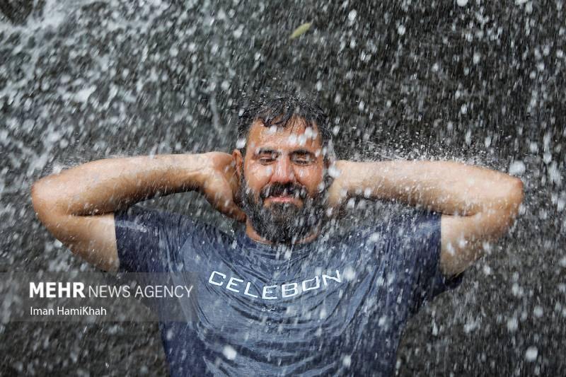  آبشار گنجنامه همدان