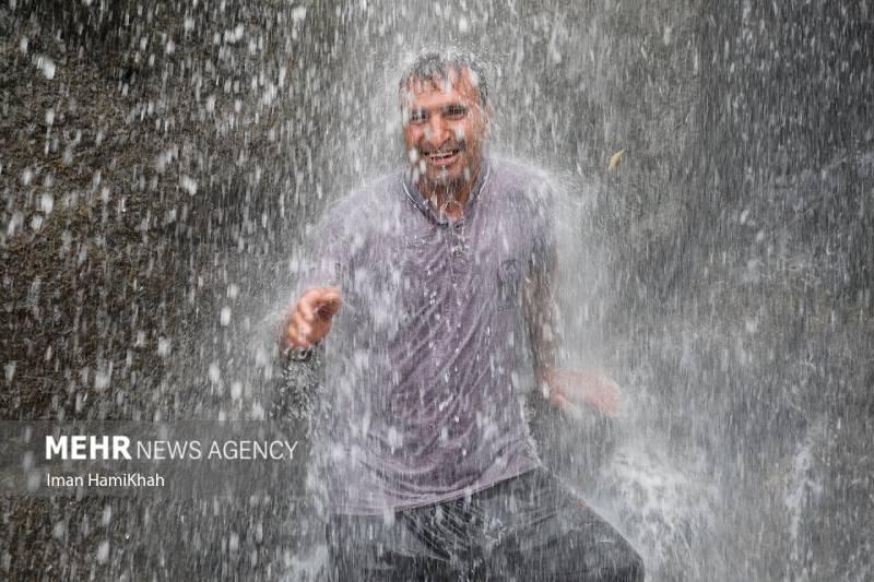  آبشار گنجنامه همدان