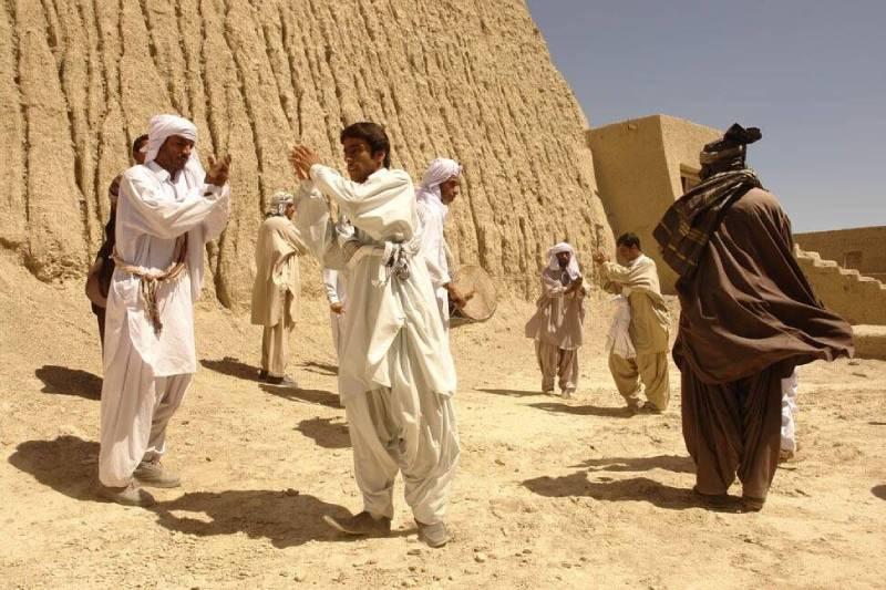 سفردر آبان ماه