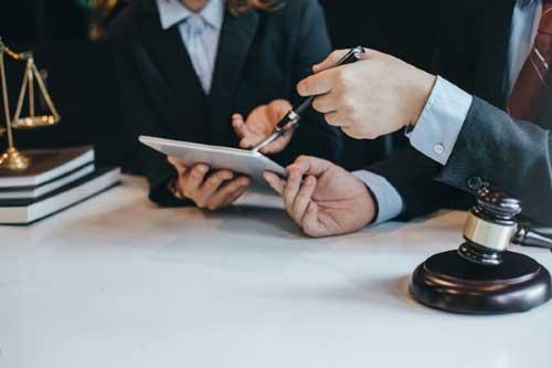 وکلای حقوقی