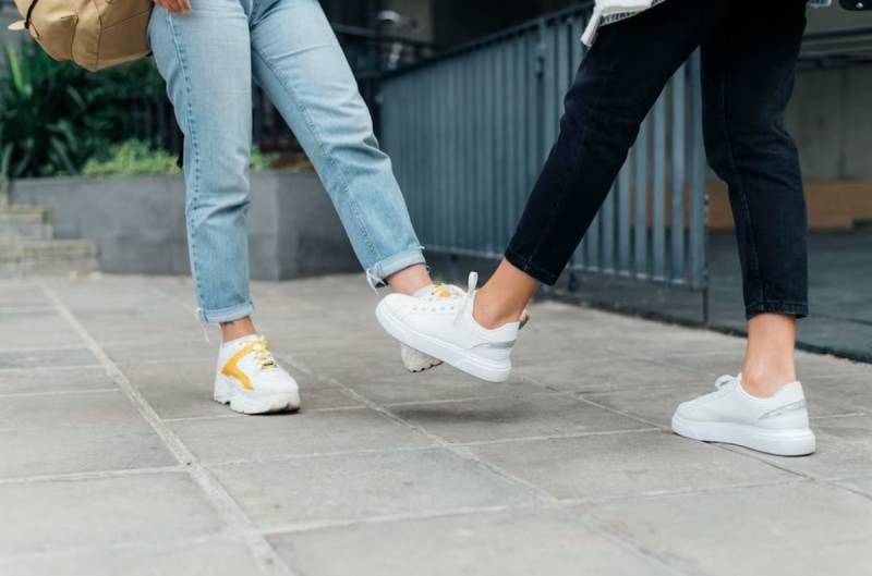 کفش‌های کتونی زنانه