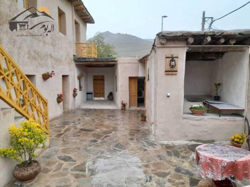 بوم گردی اله بوم