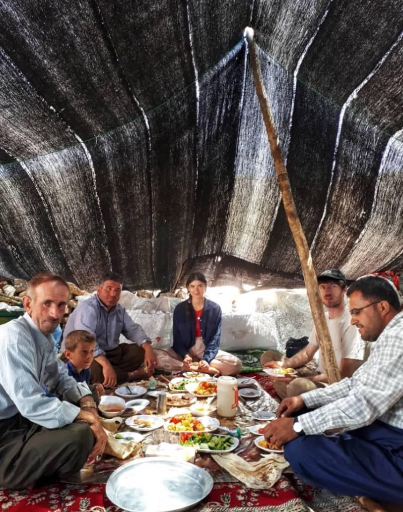 آبگوشت مشتی دالامپر