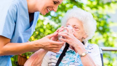 همدم سالمند در منزل