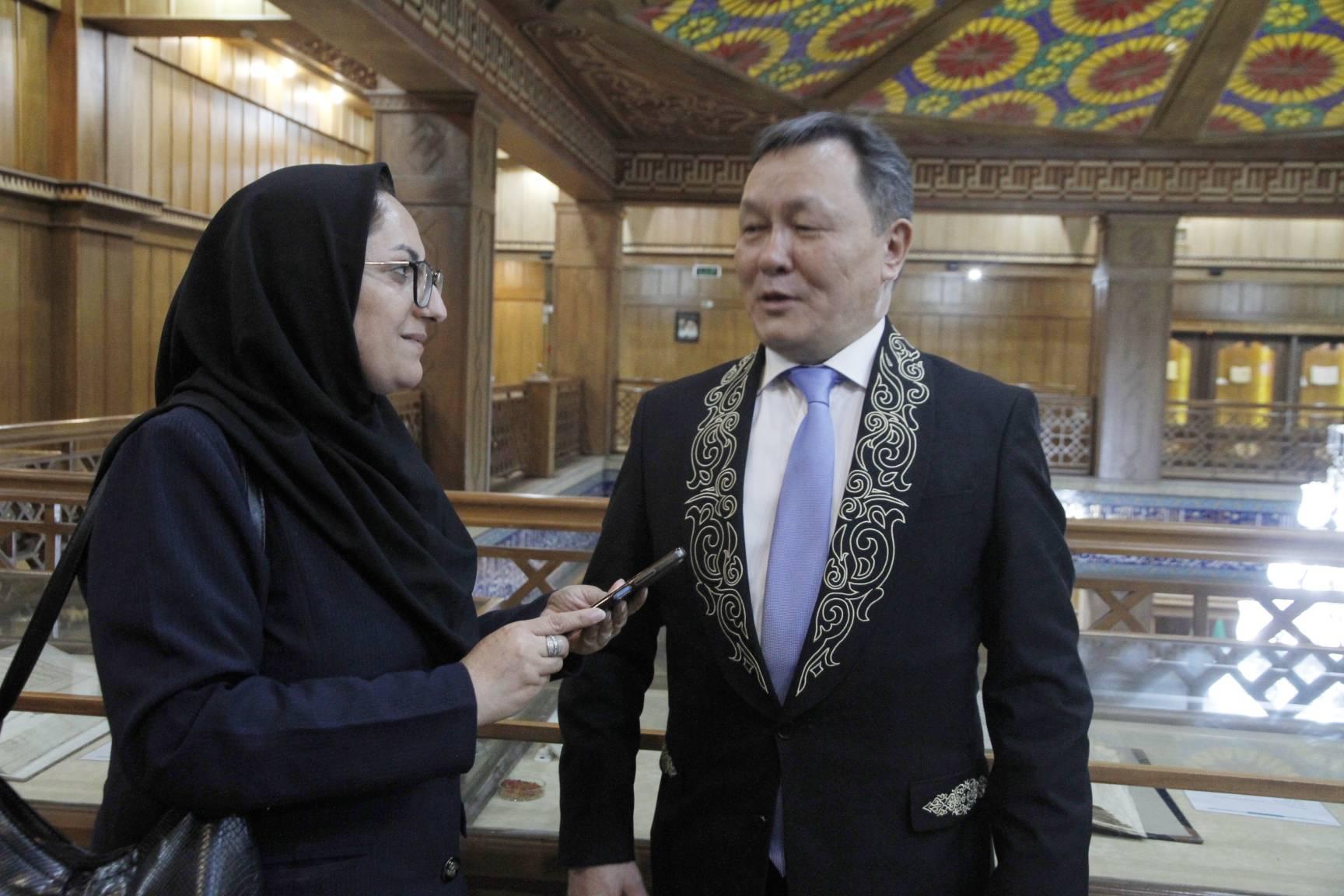 سفیر کشور قزاقستان