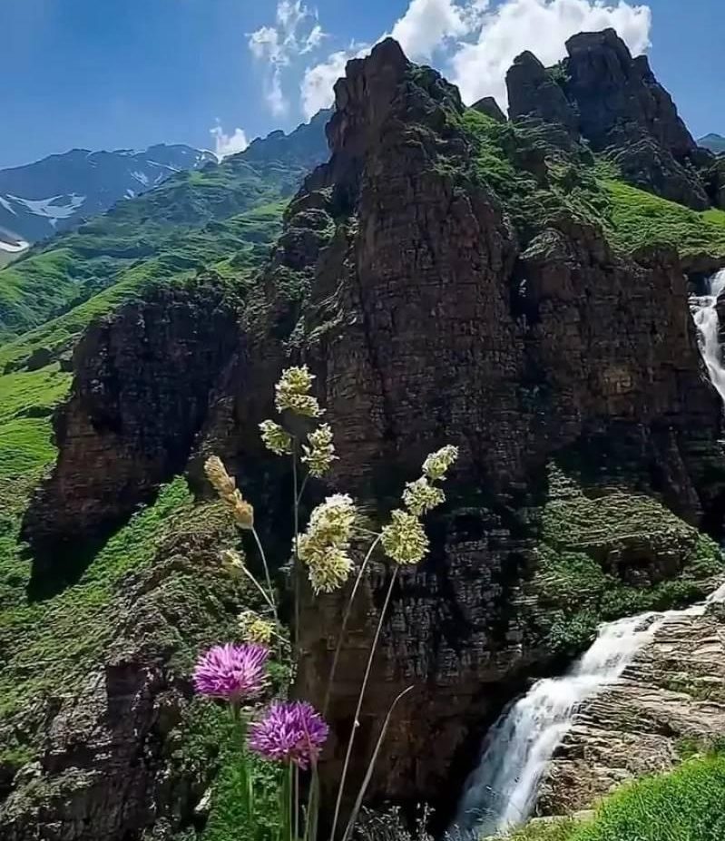 آبشار سیاه چشمان